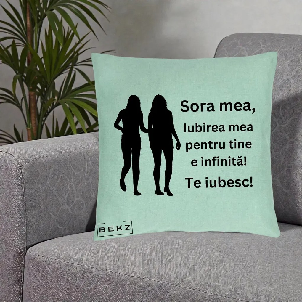 Cadou pentru Sora - Perna Personalizata Sora Mea Te Iubesc Siluete Negre Tinand Maini, 40x40 cm, Verde Menta, Husa Detasabila, Perna Inclusa, BEKZ®
