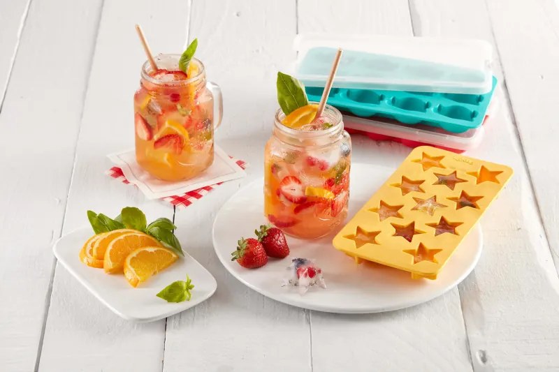 Forma cuburi de gheata cu capac Lekue 1010245, 23x11,8x3 cm, 11 stele, Stearin, -40°C / +60°C, Galben