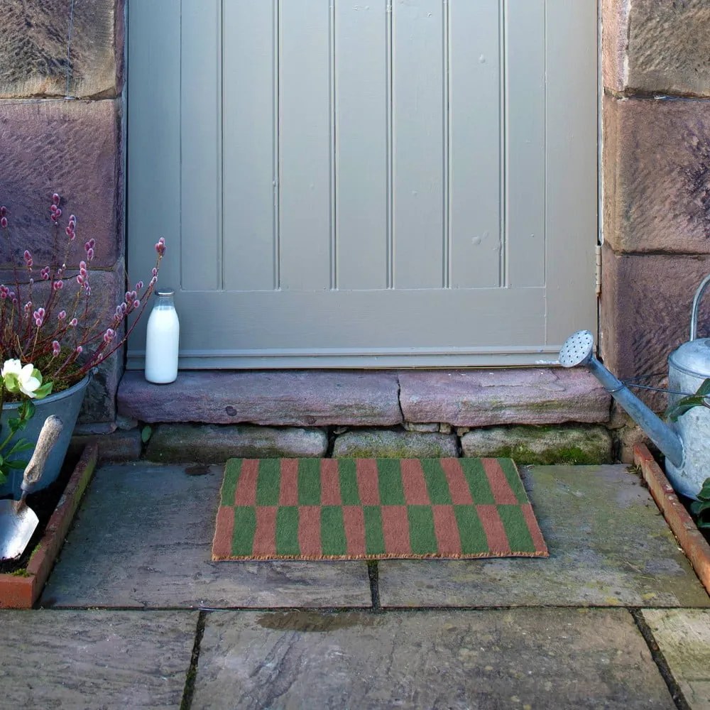 Covoraș de intrare din fibre de nucă de cocos 40x60 cm Pink &amp; Green Half Stripes – Artsy Doormats