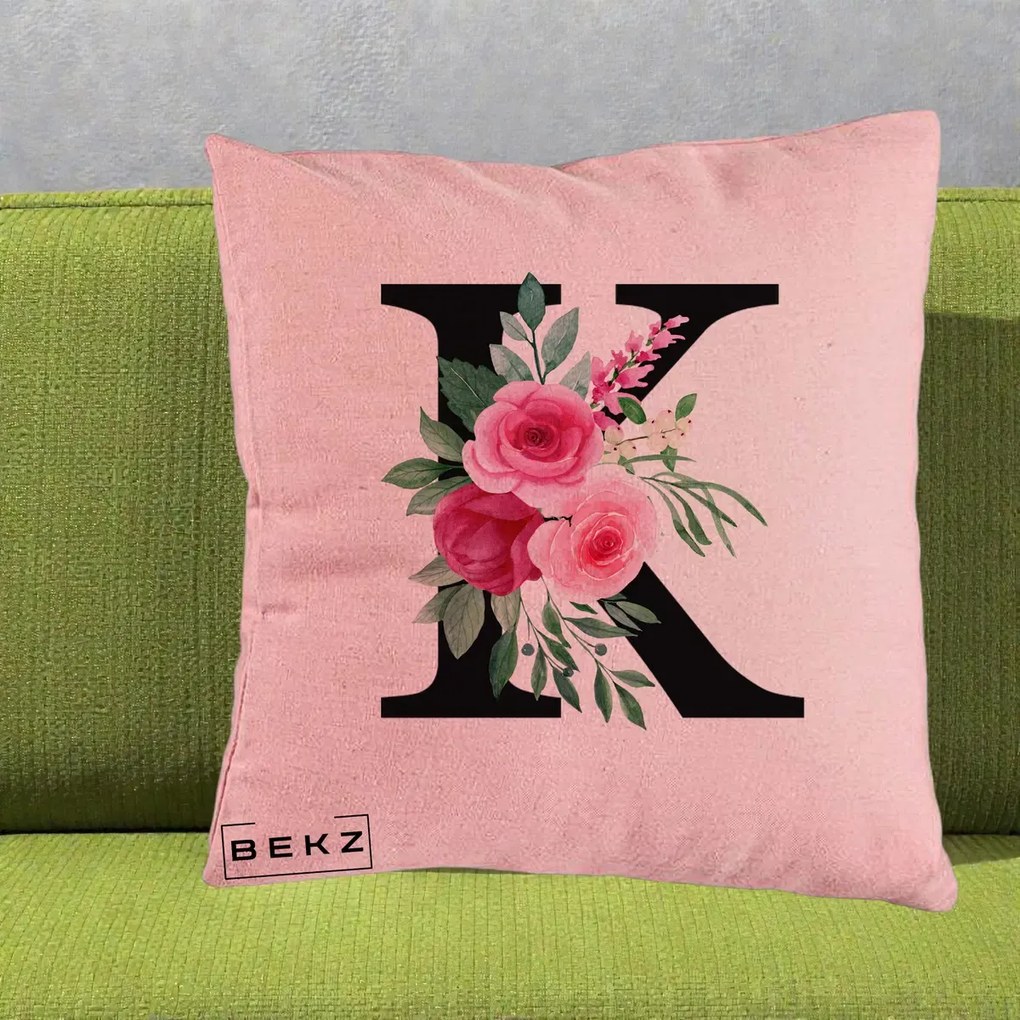 Cadou Personalizat - Perna Personalizata Monograma Florala Litera K, 40x40 cm, Roz, Husa Detasabila, Perna Inclusa, BEKZ®