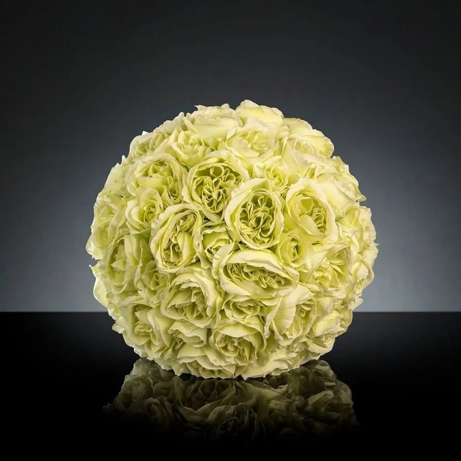 Aranjament floral elegant in forma de sfera, MIXROSE FORTUNE 45cm