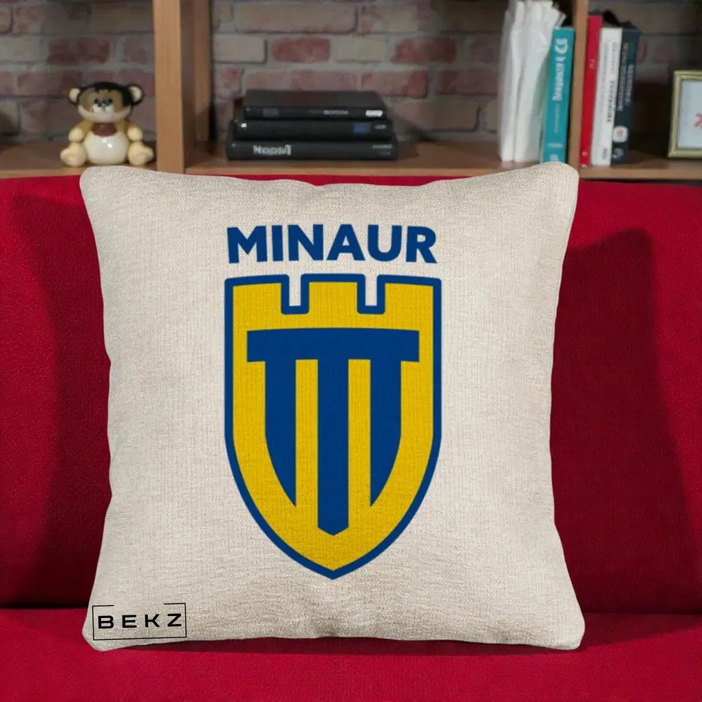 Perna Personalizata Minaur Baia Mare Fotbal, 40x40 cm, Bej Canapea, Husa Detasabila, Perna Inclusa, BEKZ®