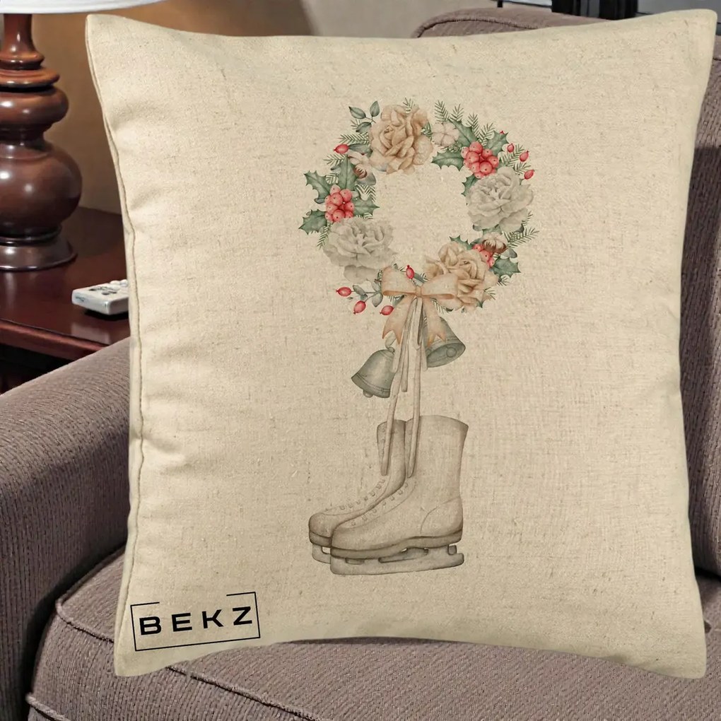 Perna Decorativa Patine cu Coroana Florala de Craciun, 40x40 cm, Bej, Husa Detasabila, Perna Inclusa, BEKZ®