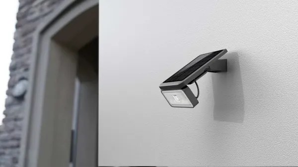 Proiector LED solar cu senzor LED/8W/3,7V 2000 mAh IP54 negru