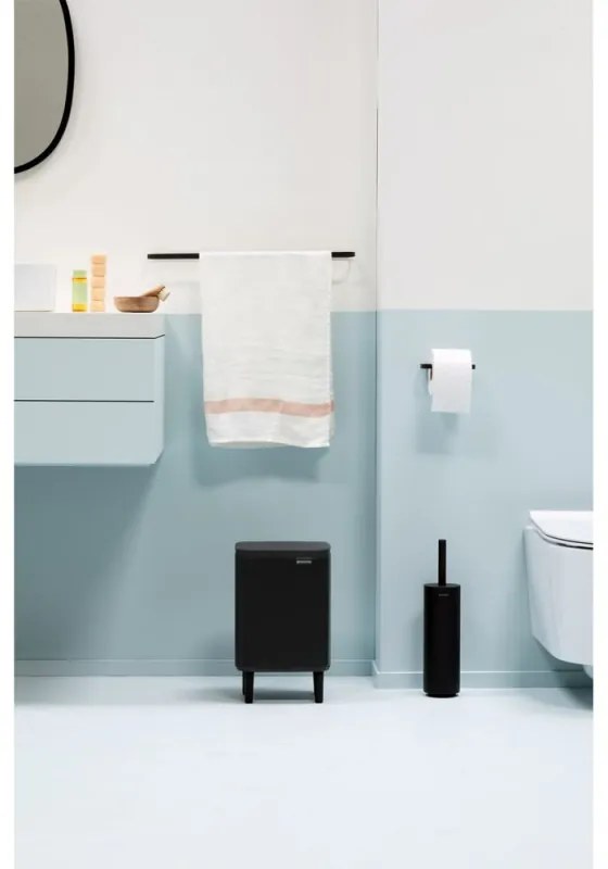 Coș Brabantia Bo Small Hi 1006645, 7 L, Ridicat, Deschidere lină și silențioasă, Bază antiderapantă, Negru