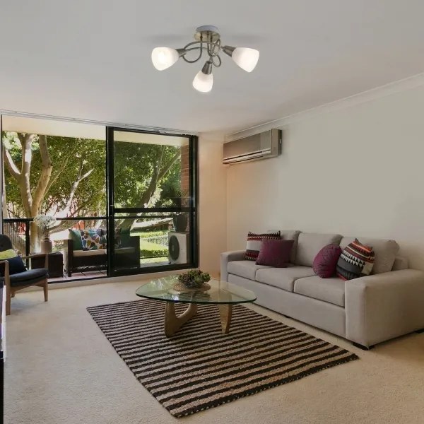 Rabalux 5533 - Lustră aplicată JENNA 3xE14/40W/230V alamă