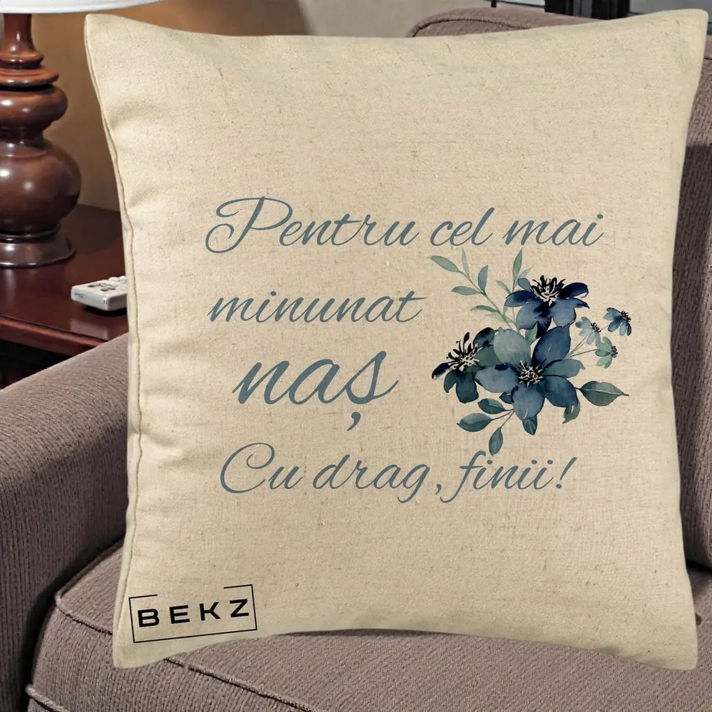 Cadou pentru Nas - Perna Personalizata Pentru Cel mai Minunat Nas Cu drag Finii, 40x40 cm, Bej, Husa Detasabila, Perna Inclusa, BEKZ®
