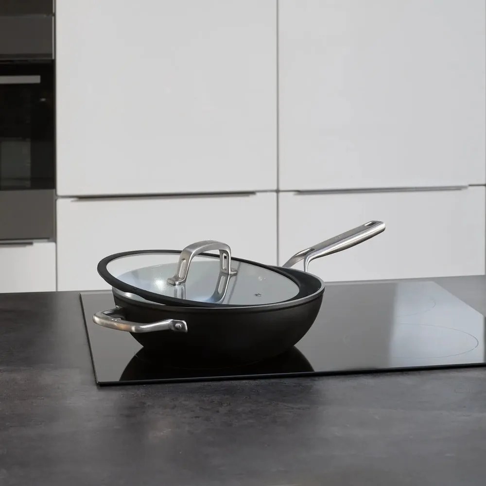 Tigaie tip wok cu capac/cu suprafață ceramică ø 28 cm Meda 3.0 – FABINI