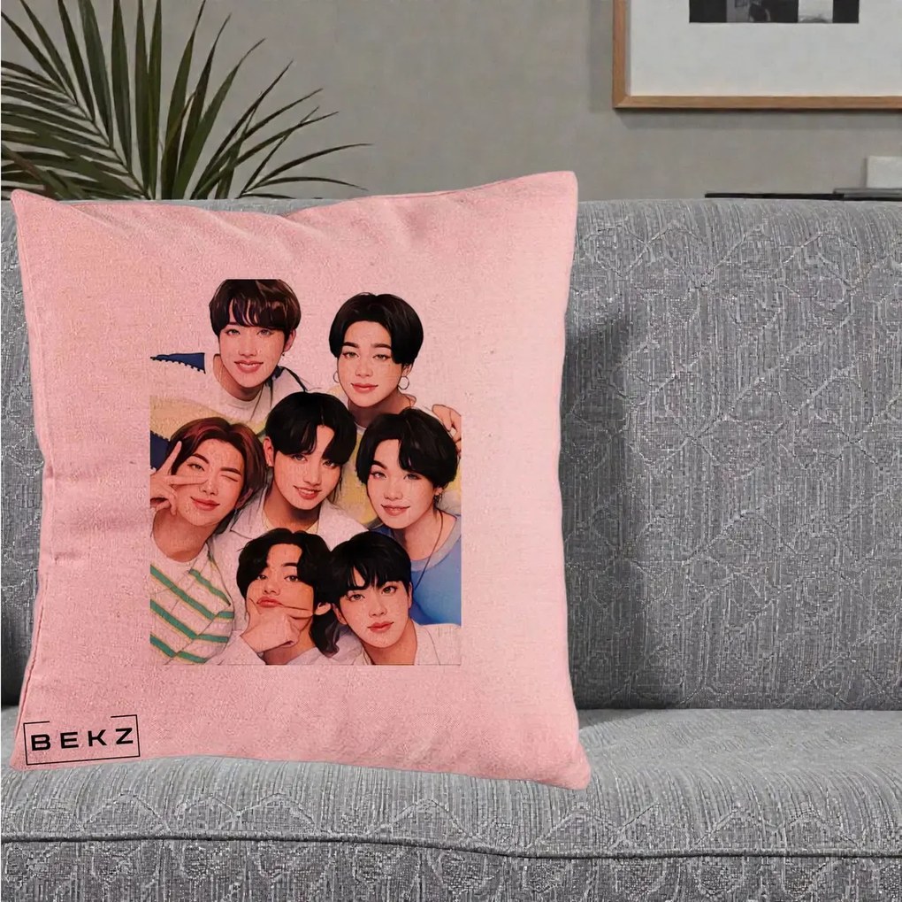 Perna Personalizata K-pop BTS Bangtan Boys Portret Grup Fanart, 40x40 cm, Roz, Husa Detasabila, Perna Inclusa, BEKZ®