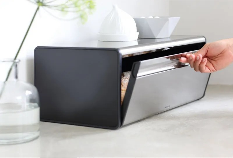 La mâna a doua: Cutie de paine Brabantia Fall Front 107852, 18 L, 46.5x25 cm, Montare lanaga perete, Fara amprenta, Inox/mat