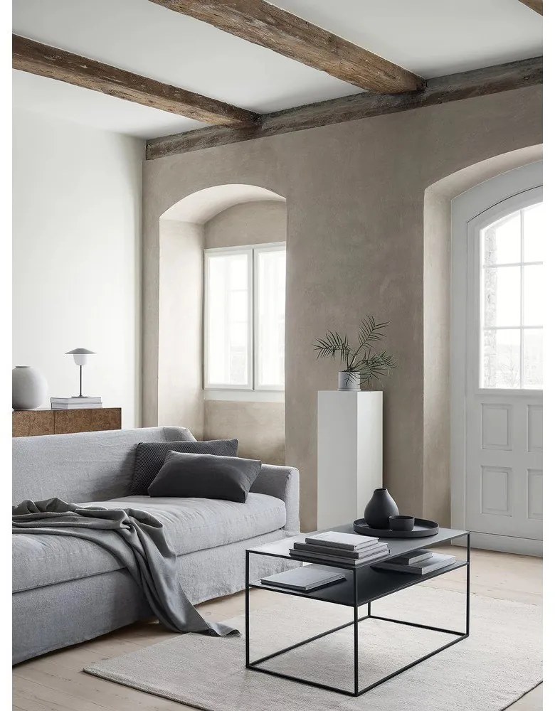 Măsuță de cafea neagră din metal 50x90 cm Fera – Blomus