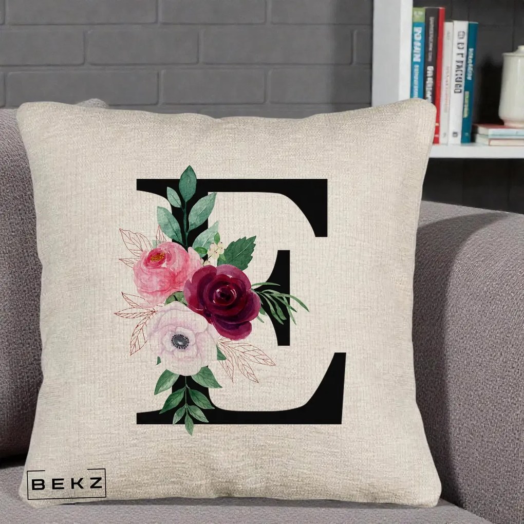 Cadou Personalizat - Perna Personalizata Monograma Florala Litera E, 40x40 cm, Bej Canapea, Husa Detasabila, Perna Inclusa, BEKZ®