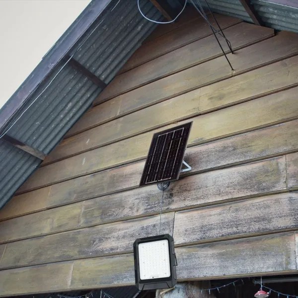 Proiector solar LED 15W 3,7V IP65 4000K negru + telecomandă