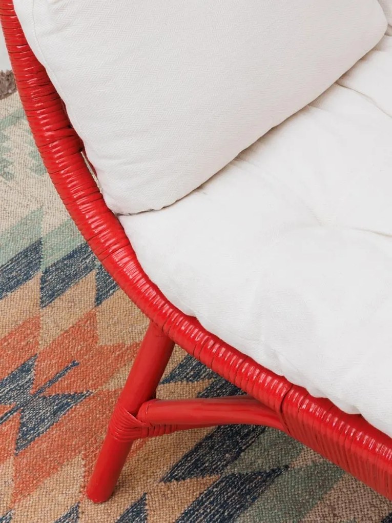 Fotoliu rosu din rattan, perne decorative incluse, Passoa