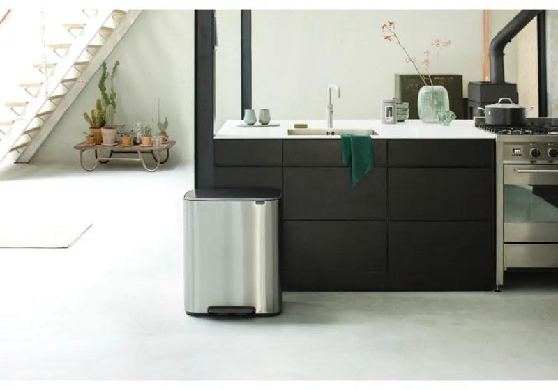 Cos de gunoi Brabantia Bo Pedal 1003192, 2x30 L, Inchidere lina, Baza antiderapanta, Rezistent la amprente, Inox/mat