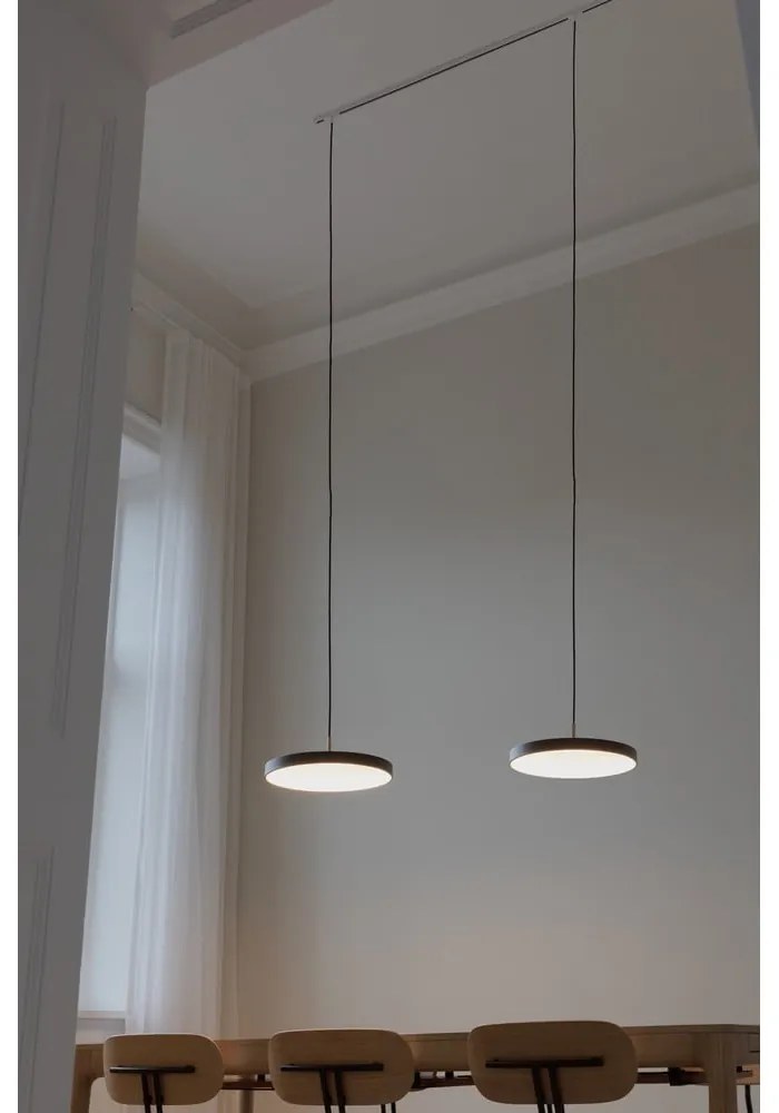 Lustră neagră LED cu intensitate reglabilă cu abajur din metal ø 43 cm Asteria Plus Medium – UMAGE