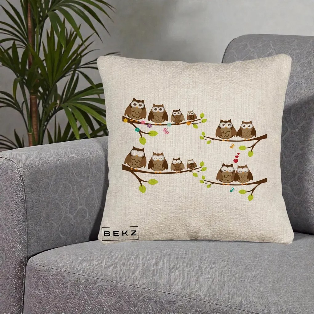 Perna Decorativa Familie de Bufnite pe Ramuri, 40x40 cm, Bej Canapea, Husa Detasabila, Perna Inclusa, BEKZ®