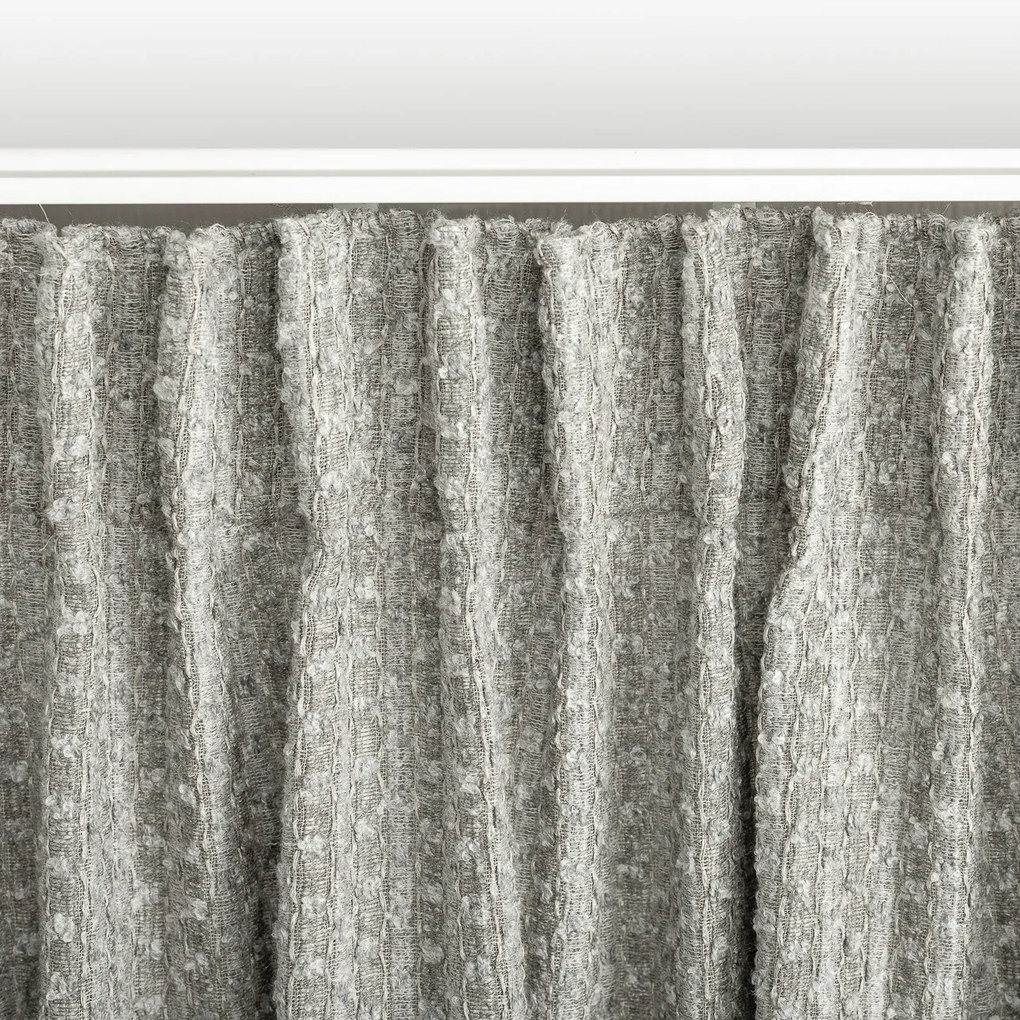 Perdea cu bandă de pliuri