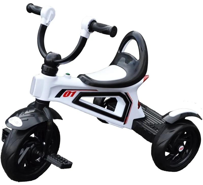 Tricicleta cu pedale pentru copii +3 ani,muzica,lumini-Alb