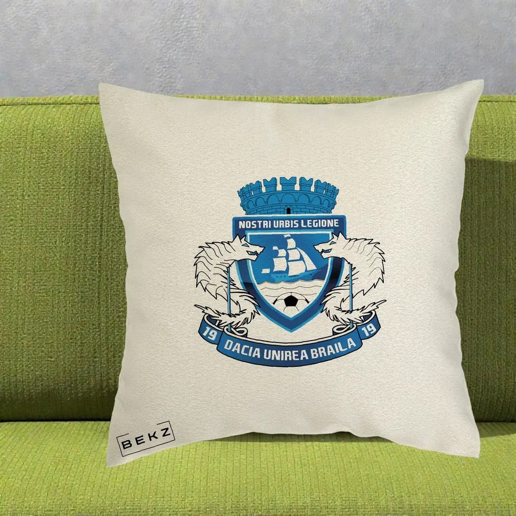 Perna Personalizata Dacia Unirea Braila 1919 Fotbal, 40x40 cm, Ecru, Husa Detasabila, Perna Inclusa, BEKZ®