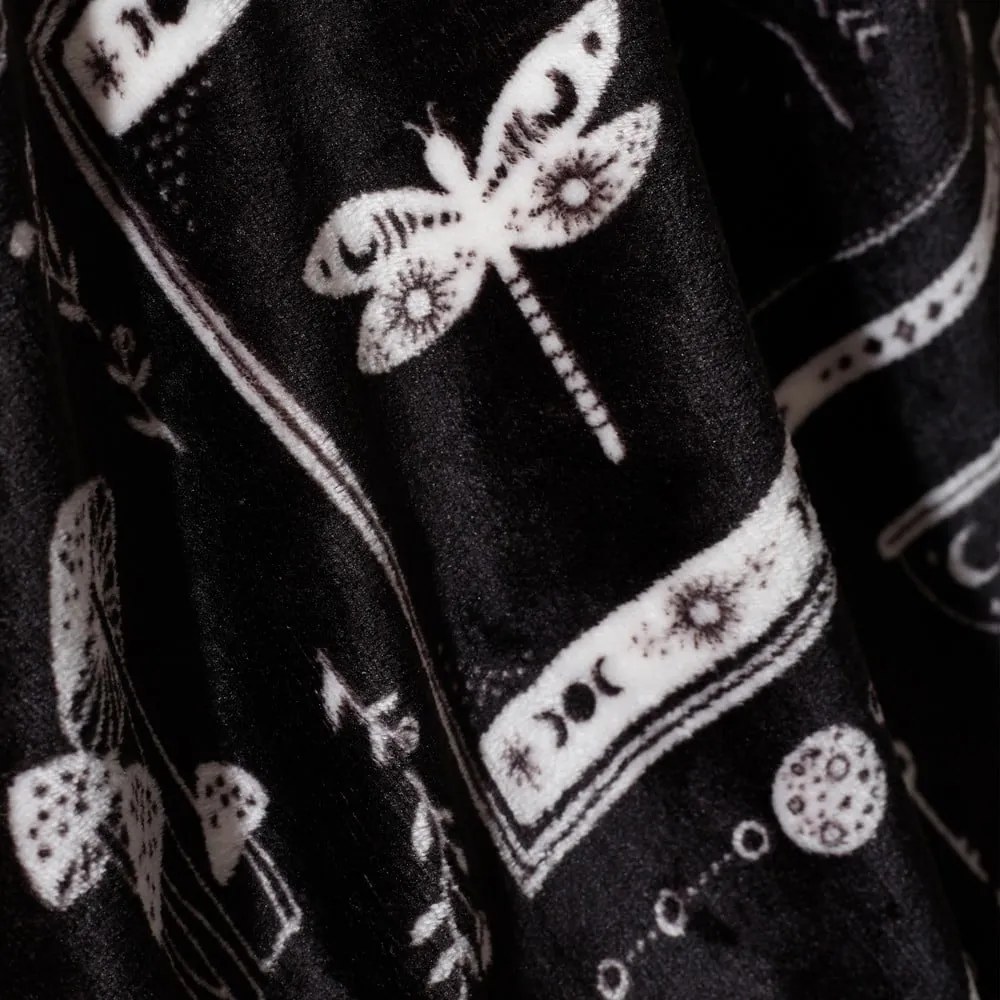 Pătură neagră din micropluș/cocolino 130x170 cm cu model de Halloween Enchanted Witchcraft – Catherine Lansfield