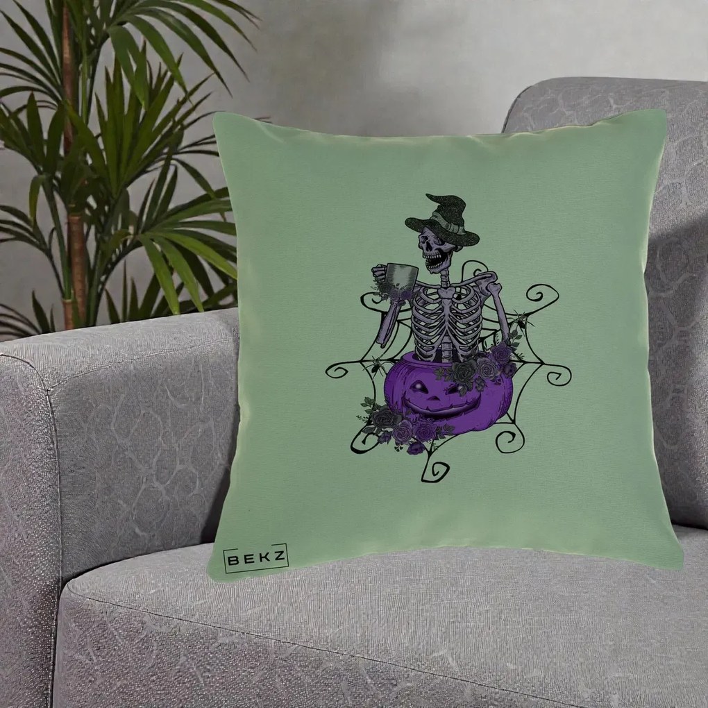 Perna Decorativa Schelet Vrajitor cu Dovleac Violet Halloween, 40x40 cm, Verde, Husa Detasabila, Perna Inclusa, BEKZ®