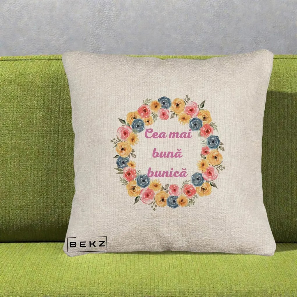 Cadou pentru Bunica - Perna Personalizata Cea Mai Buna Bunica Coronita Flori Multicolore, 40x40 cm, Bej Canapea, Husa Detasabila, Perna Inclusa, BEKZ®