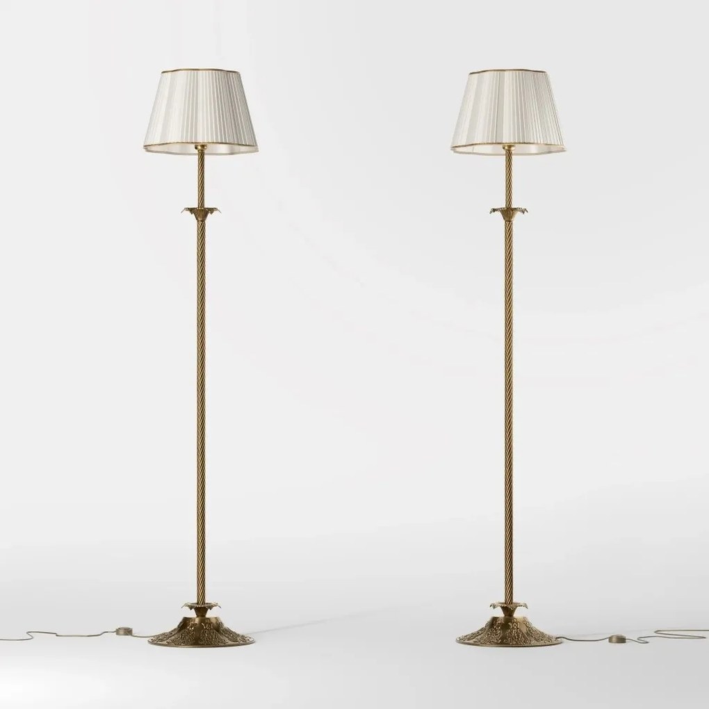 Lampadar din alama masiva stilul fastuos Ludovic al XV-lea