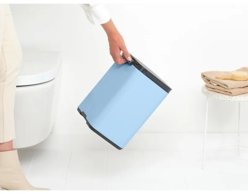 Cos de gunoi Brabantia Bo Small 1006631, 7 L, Deschidere lina si silențioasa, Baza antiderapanta, Albastru deschis