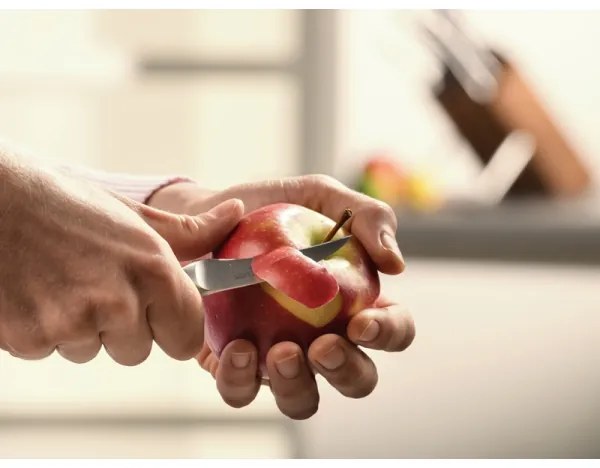 Cuțit de bucătărie pentru decojit CLASSIC 7 cm negru Wüsthof