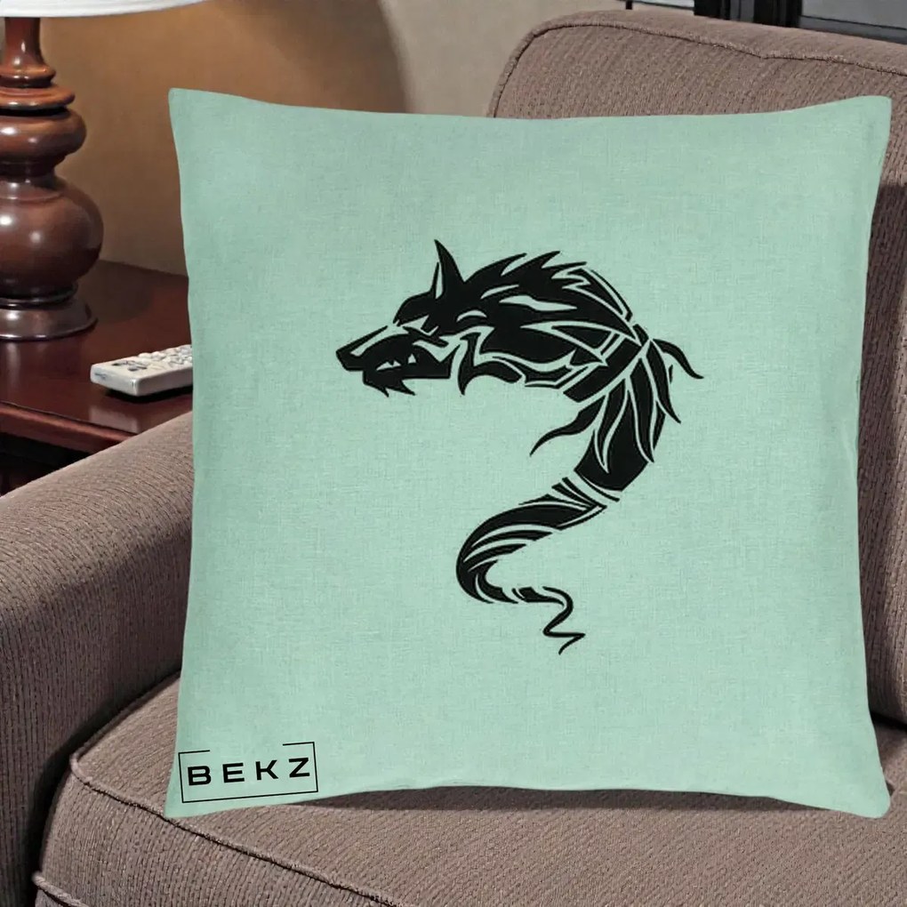 Perna Decorativa Lup Tribal Alb-Negru, 40x40 cm, Verde Menta, Husa Detasabila, Perna Inclusa, BEKZ®