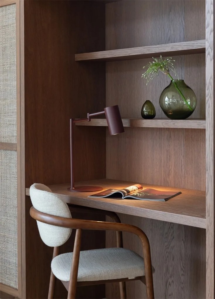 Lampa birou din metal cu brat articulat Bilbao visiniu