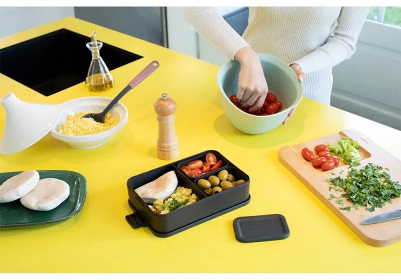 Cutie pentru alimente Brabantia Make&Take 1006290, 2 L, Cu separatoare, Inchidere etansa, Fara BPA, Gri inchis