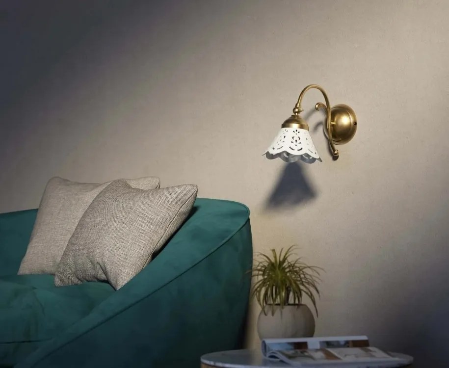 Aplica de perete din alama si abajur ceramic Zefira