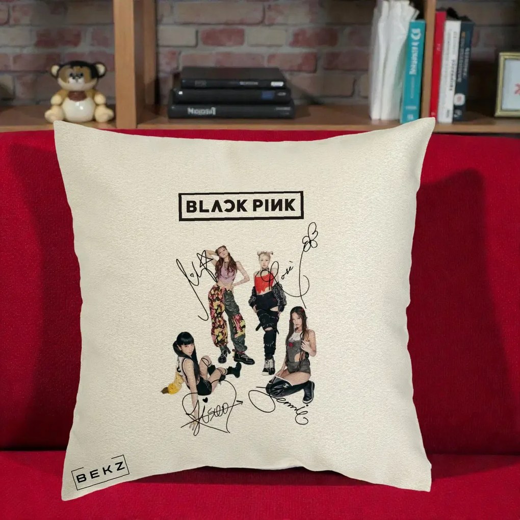Perna Personalizata K-pop BLACKPINK Fotografie Grup Autografe Toate Membre, 40x40 cm, Ecru, Husa Detasabila, Perna Inclusa, BEKZ®