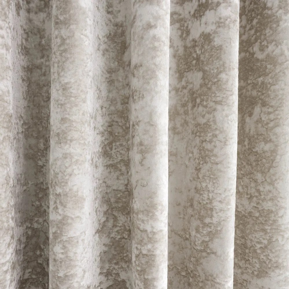 Draperii bej 2 buc. 229x229 cm Crushed Velvet – Catherine Lansfield