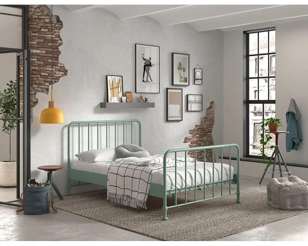 Pat single verde din metal cu somieră 140x200 cm BRONXX – Vipack
