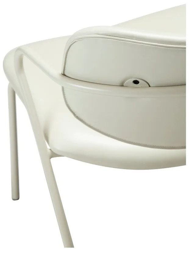 Fotoliu crem din imitație de piele Zed – DAN-FORM Denmark