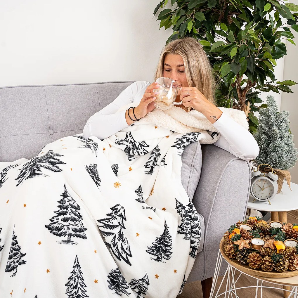 Pătură imitație de blăniță 4Home Frosted Trees, 150 x 200 cm