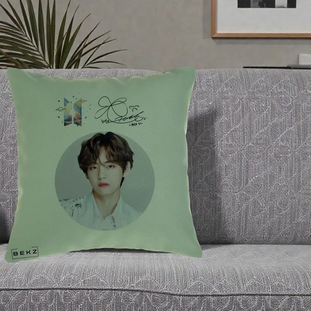 Perna Personalizata K-pop BTS V Taehyung Portret Cerc Autograf, 40x40 cm, Verde, Husa Detasabila, Perna Inclusa, BEKZ®