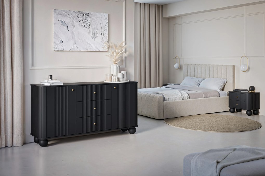 Comodă cu sertare Vesper 160 cm pe picioare sferice - negru / mânere aurii / picioare sferice