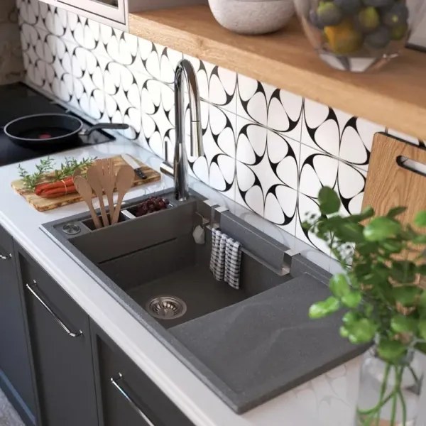 Baterie de chiuvetă cu cap de duș detașabil Deante BDH_072M LUKRECJA crom lucios