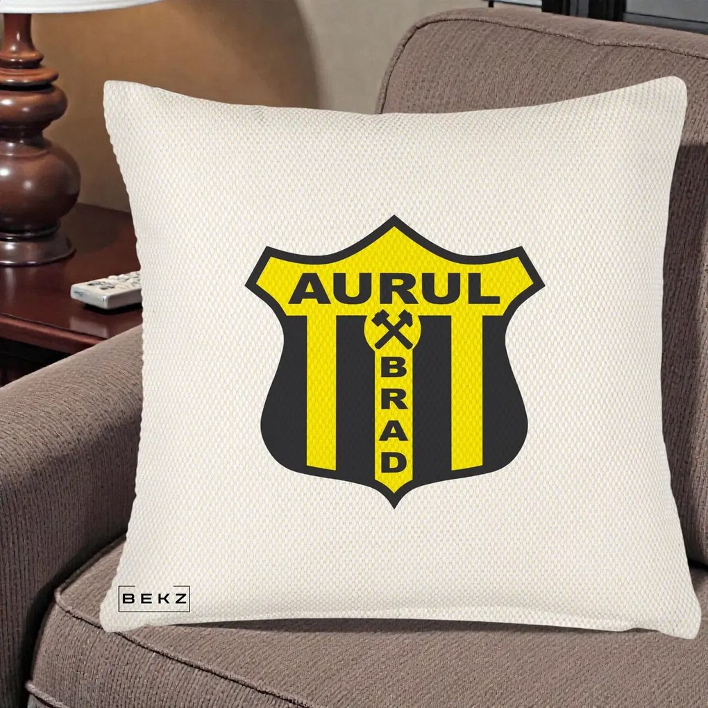 Perna Personalizata Aurul Brad Fotbal, 40x40 cm, Crem Reliefat, Husa Detasabila, Perna Inclusa, BEKZ®