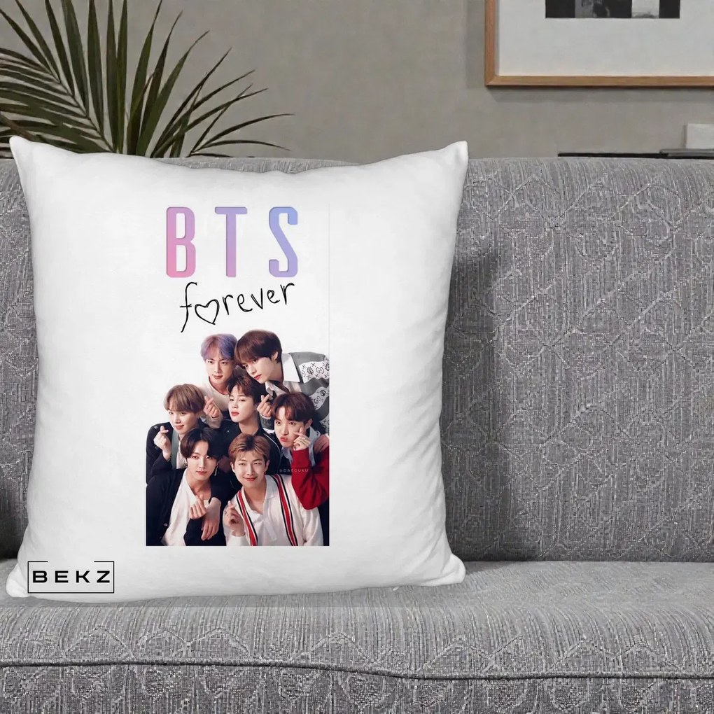 Perna Personalizata K-pop BTS Forever cu Foto Grup Negru, 40x40 cm, Alb Pufos, Husa Detasabila, Perna Inclusa, BEKZ®