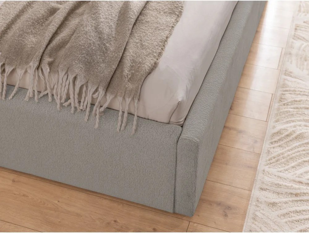 Pat matrimonial gri deschis tapițat cu spațiu de depozitare cu somieră 200x200 cm Cille – Ropez
