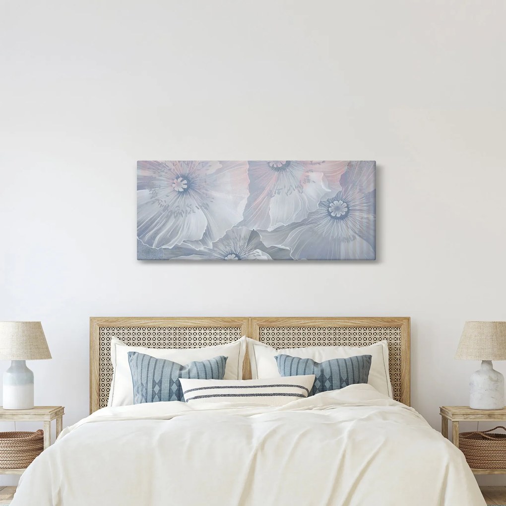Tablou - Flori albastre pe perete (120x50 cm)