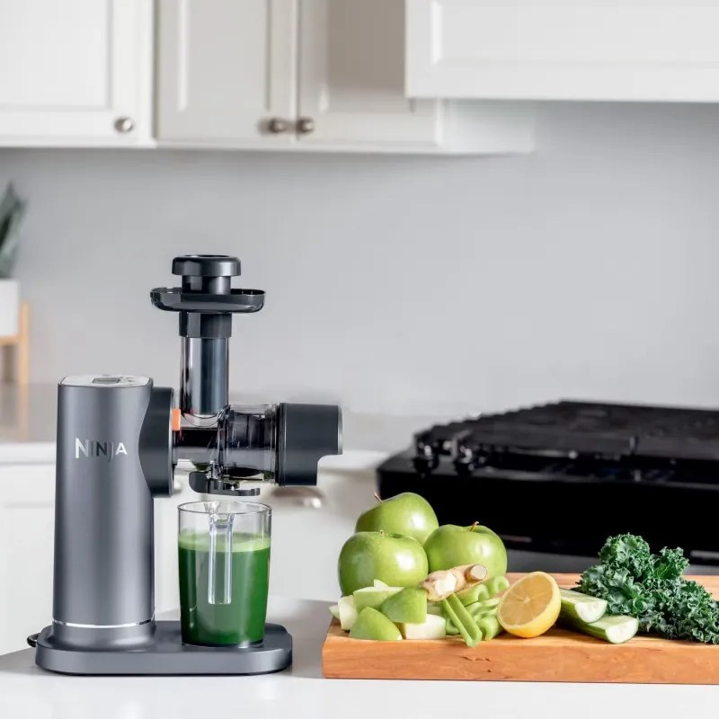 Storcator Ninja Cold Press JC151EU, 150W, 700 ml, Presare la rece, 2 filtre, Fara BPA, Functie reverse, Negru/gri