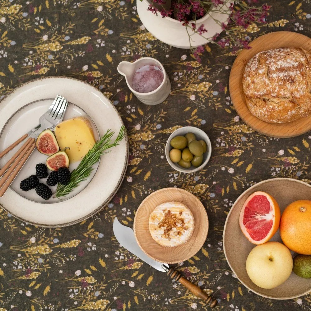 Față de masă din in 140x140 cm Woodland – Linen Tales