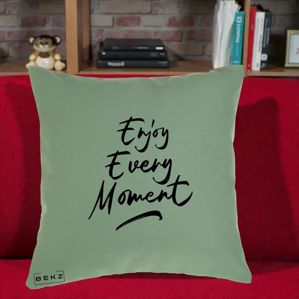 Perna Decorativa Enjoy Every Moment, 40x40 cm, Verde, Husa Detasabila, Perna Inclusa, BEKZ®