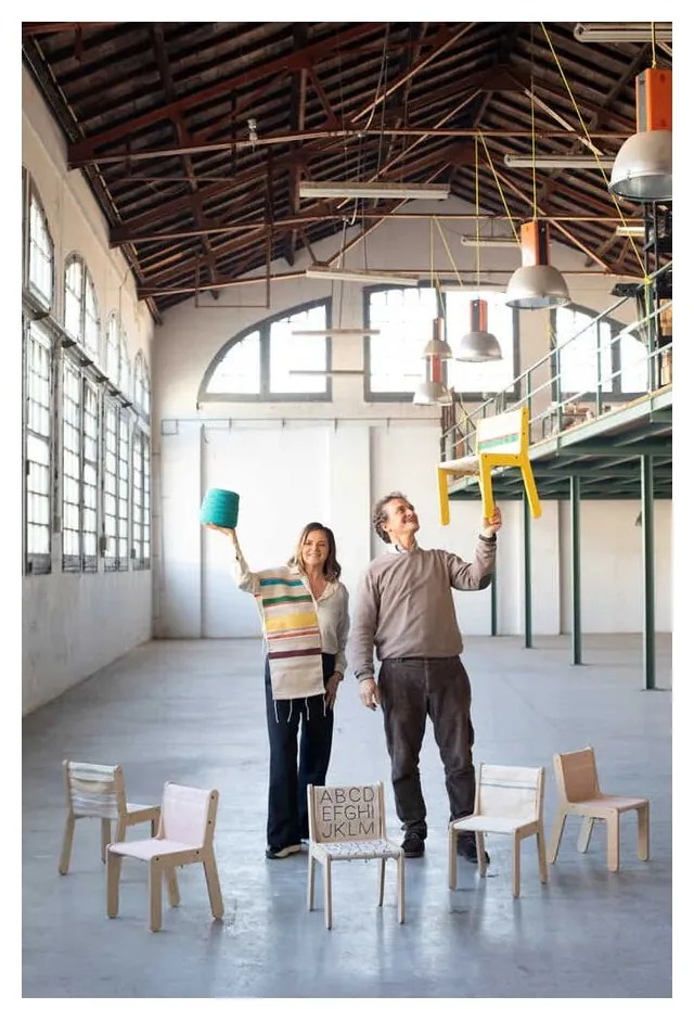 Scaun de copii în culoare naturală Kaarol – Lorena Canals